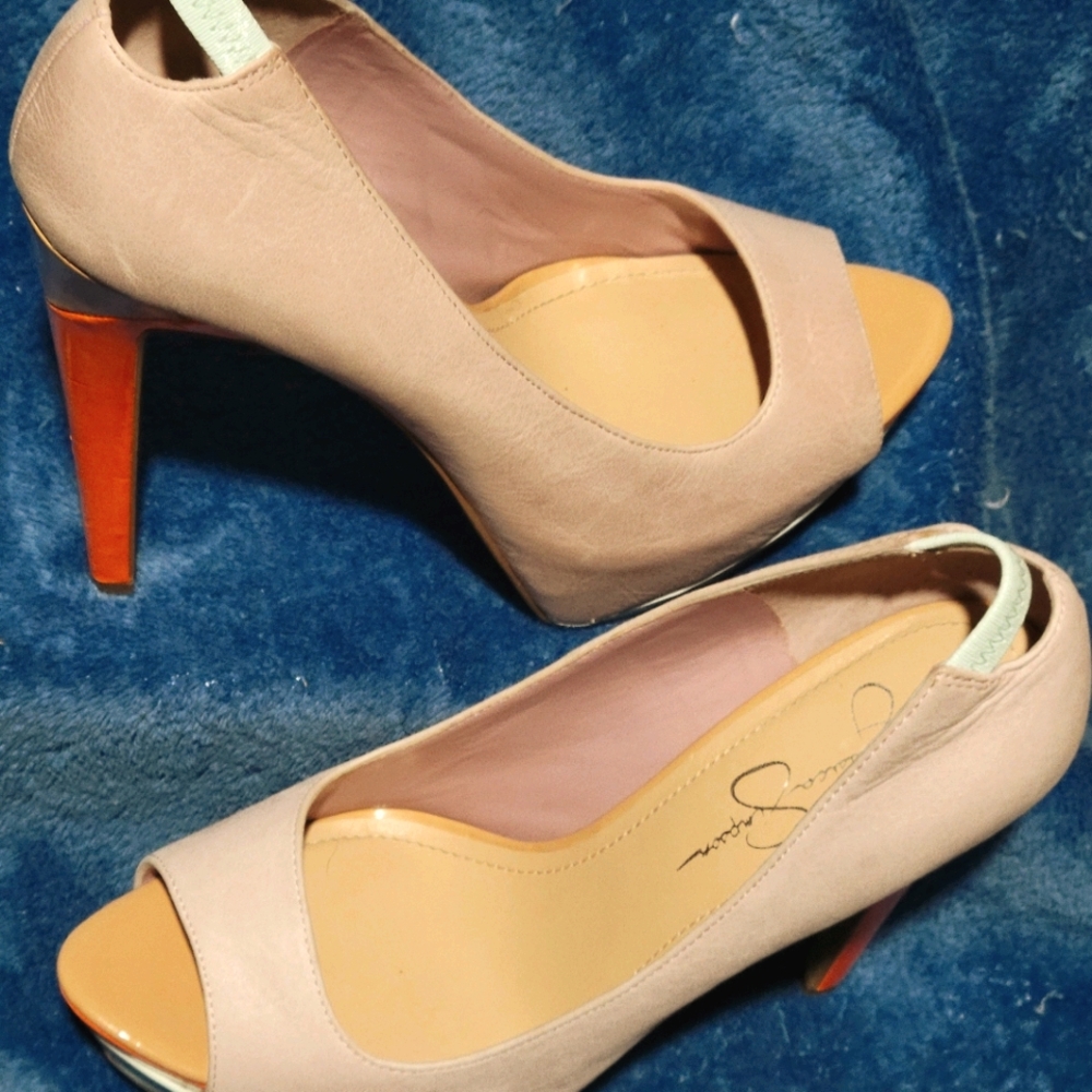 Jessica Simpson heels size 8.5